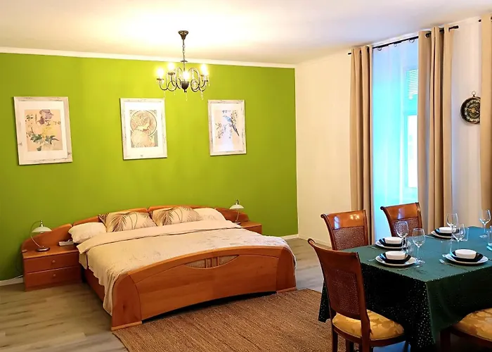 2 Room\'S Family Apartments Muerzzuschlag
