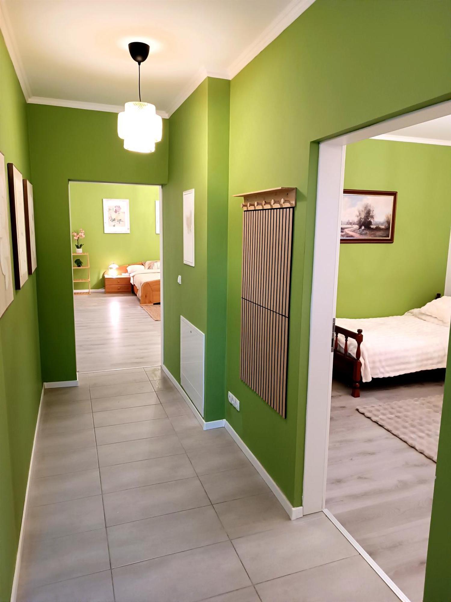 2 Room's Family Apartment