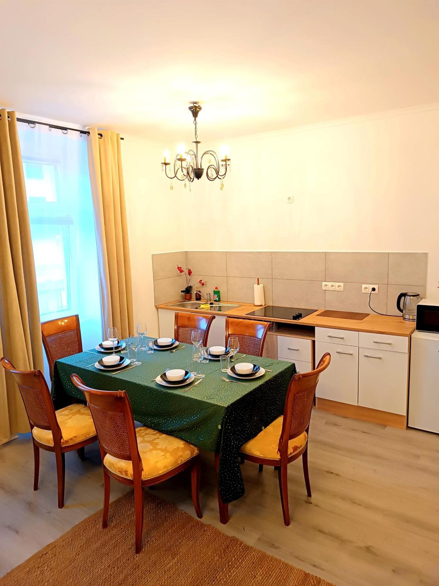 2 Room's Family Apartment *